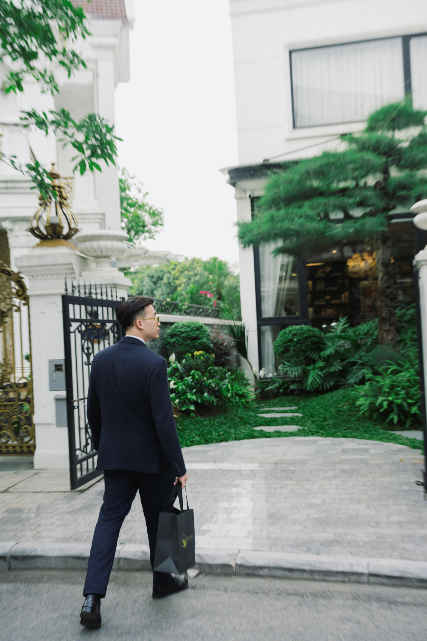 Viet Nguyen Branding visual branding