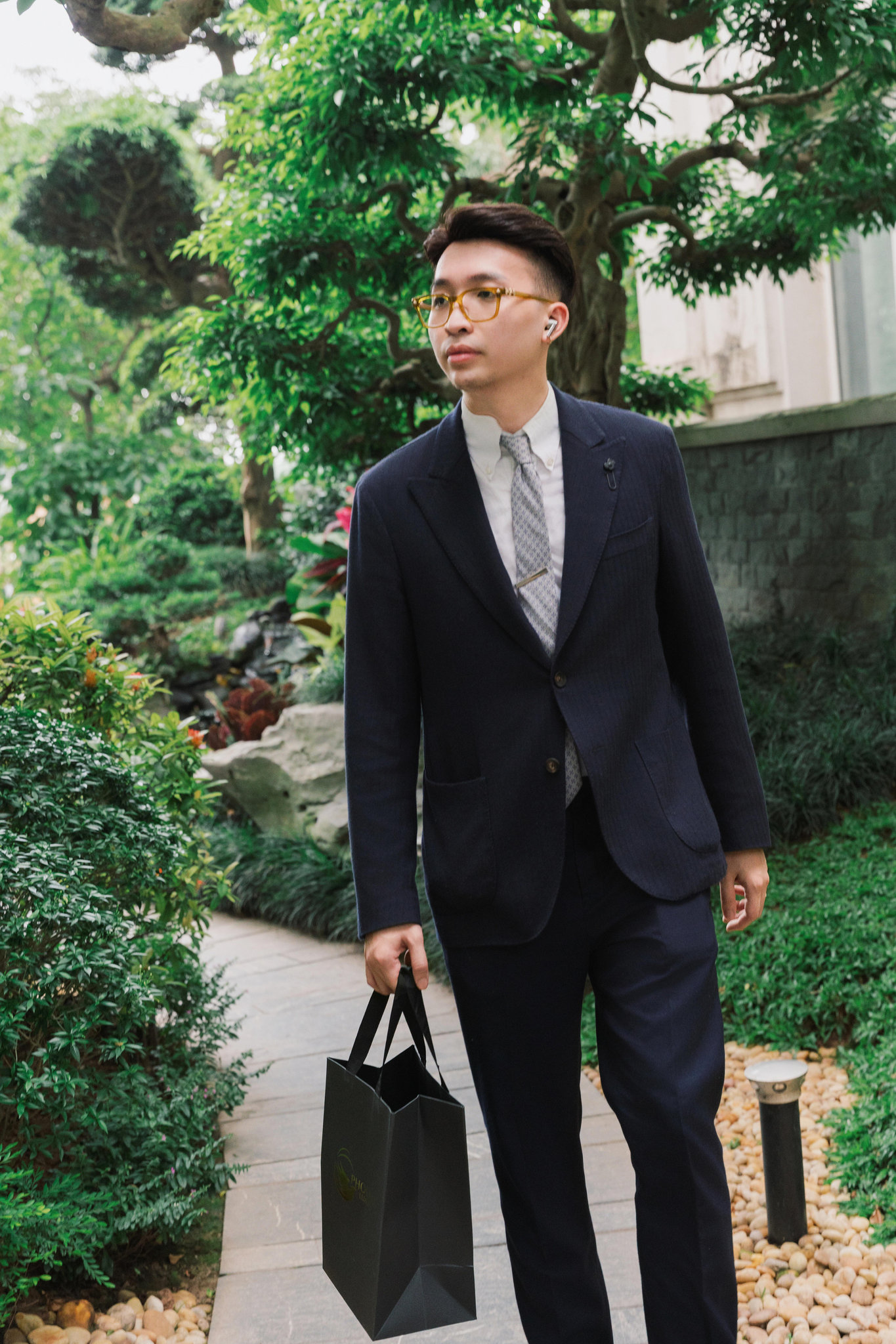 Viet Nguyen Branding visual branding