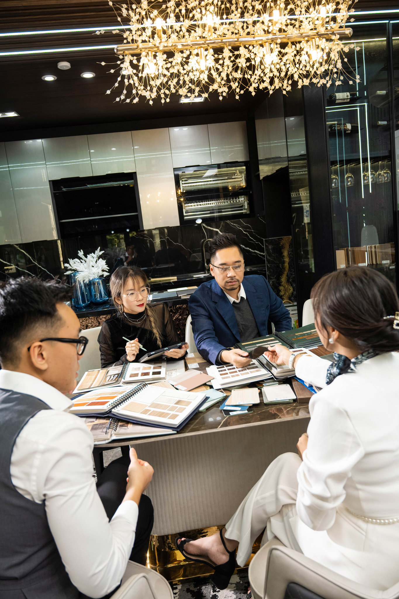 Viet Nguyen Branding visual branding