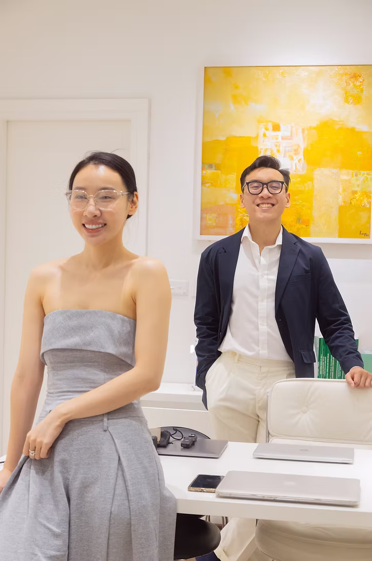 Việt Nguyễn Hữu và chị Thu