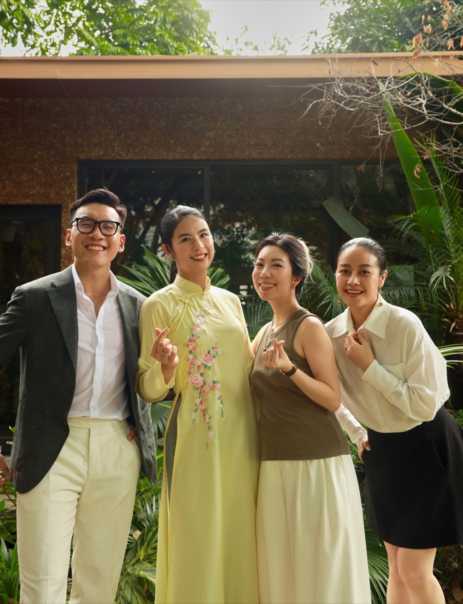 Việt Nguyễn Hữu và đội ngũ